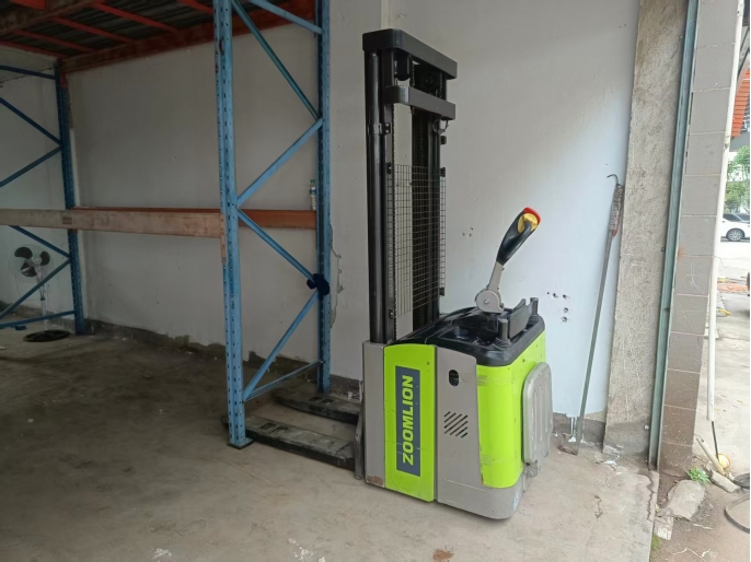 贛州 二手電動堆高機 重型堆高機